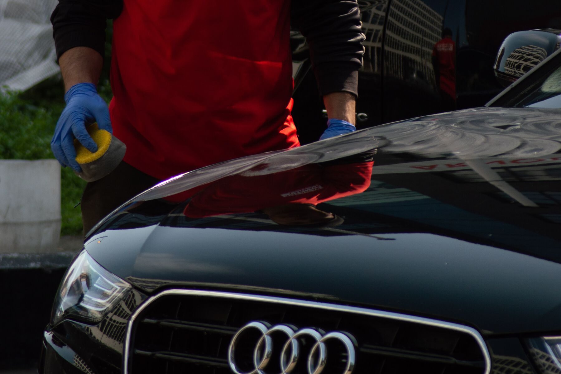Spray sealant bottles for car paint