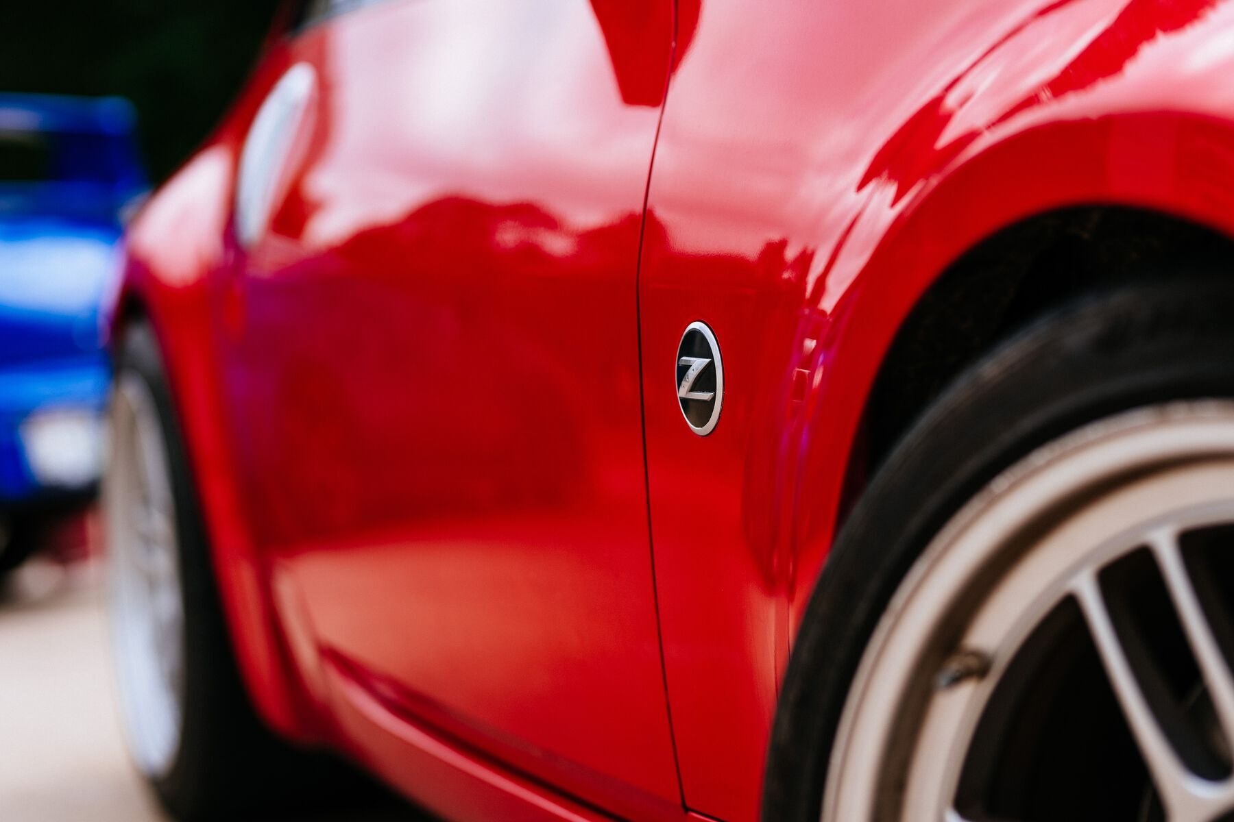 Lowered Nissan 350Z representing Z1 S-Pro coilover fitment
